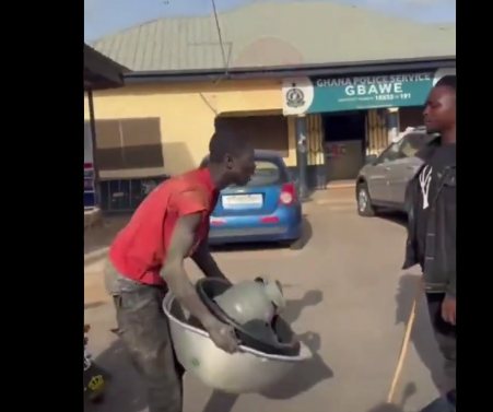 "Report yourself": Gbawe residents march thief to police station amid laughter and mockery