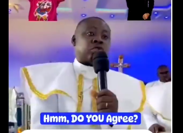 (Video) Pastor stops congregation from giving offertory in church because of economic hardships