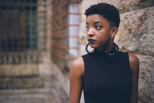 My boyfriend of 3 years doesn't know my full name - Lady cries