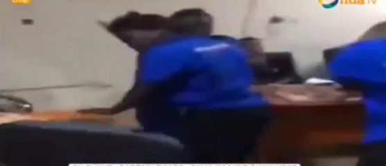 (Video) Boss goes on rampage and attacks female employee