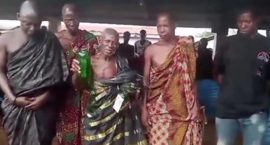 (Video) Wassa Grumisa chiefs and elders invoke curses on grave robbers