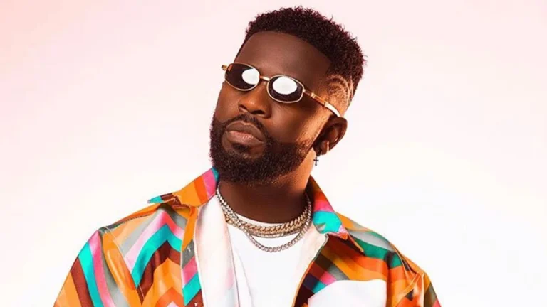 Bisa Kdei Escapes Mangled SUV Wreck — Fans Flood Social Media With Prayers