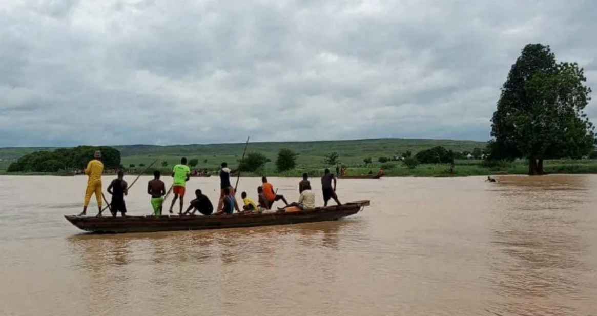 Children Among Victims as Boat Sinks in Northern Nigeria Children Among Victims as Boat Sinks in Northern Nigeria