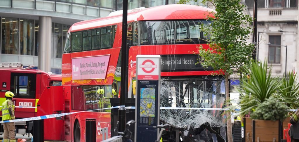 London Bus Crashes Near Victoria Station — 17 Injured in Morning Rush