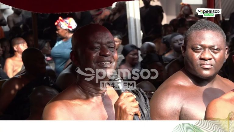 Asanteman Council: Awua Dumasehemaa, Nana Yaa Koah II presents “Dibim” to Asantehene (Video)