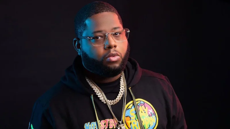 D-Black’s Business Advice at Richard Quaye’s 40th Larvish Birthday Party
