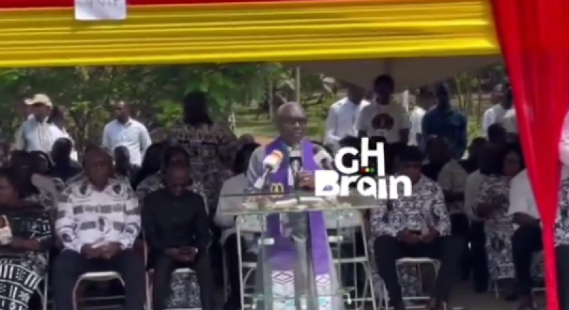 (Video) Church leader mistakenly calls John Mahama the NPP Flagbearer at event