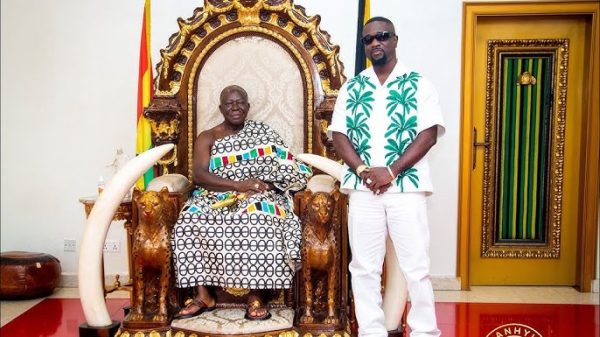 Otumfuo Sends Strong Message to Sarkodie Ahead of Rapperholic Concert in Kumasi